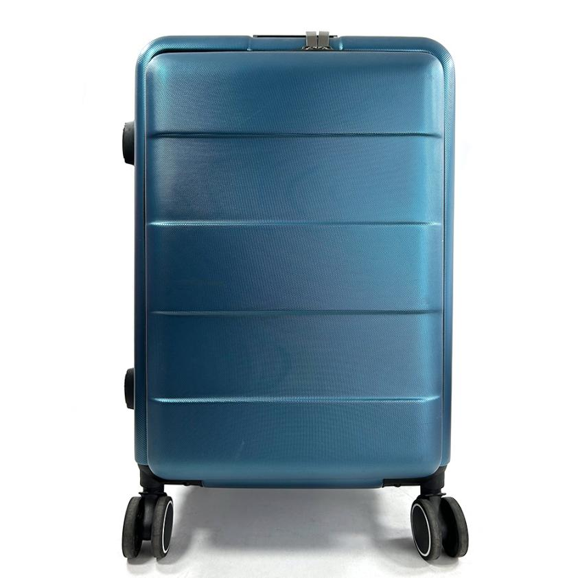 Travel in Style: Selecting and Caring for Your Ideal Suitcase